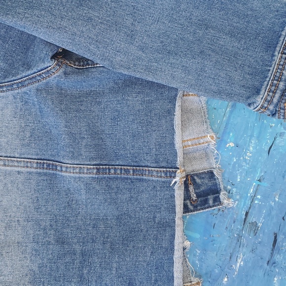 Denim Blvd Los Angeles womens distressed cropped jean jacket - Picture 12 of 12